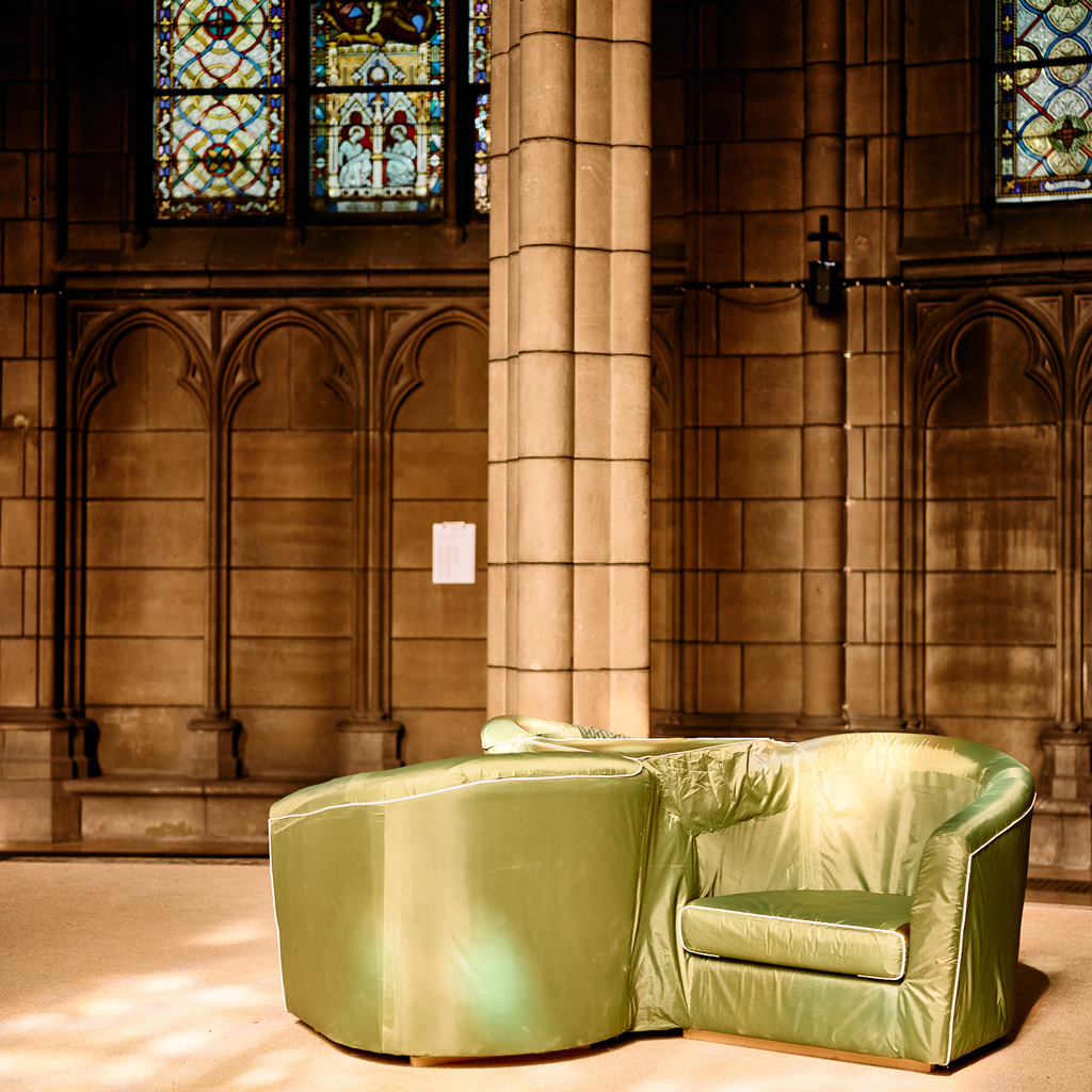 performance; Olivier Bémer; @tender.fluid; tenderfluid; voci umane; video; music; computer programing; interaction; chatterbot; clip animé; voix; son; objets techniques; internet; déconstruire; cynique; vision fantasmée; technologie; inadaptation; standardisé; humain; deshumanisé; histoire; temps; seconde; installation; sonore; aléatoire; simulation; enregistrements; individus; gestes; amazon; Amazon Mechanical Turk; service rémunéré; opération financière; listing; communauté artificielle; illusion; rapports; l'autre; NTIC; ordinateur; IA; intelligence artificielle; voix humaines; diffusion; mantra; applaudissement; rire; parole; 0.10$ collective attempt; générative; récréant aléatoirement; en continu; applaudissement de groupe; plateforme de micro-travail; 2005; travail volontaire; entreprise; relation professionnelle; micro-tâches; dématérialisées; rémunération; HIT; Human Intelligence Task; analyse; produire de l'information; performance; humain au service de la machine; intelligence-artificielle artificielle; amazon.com; synchronisation; rythme; texture; absence de collectif; eclatement