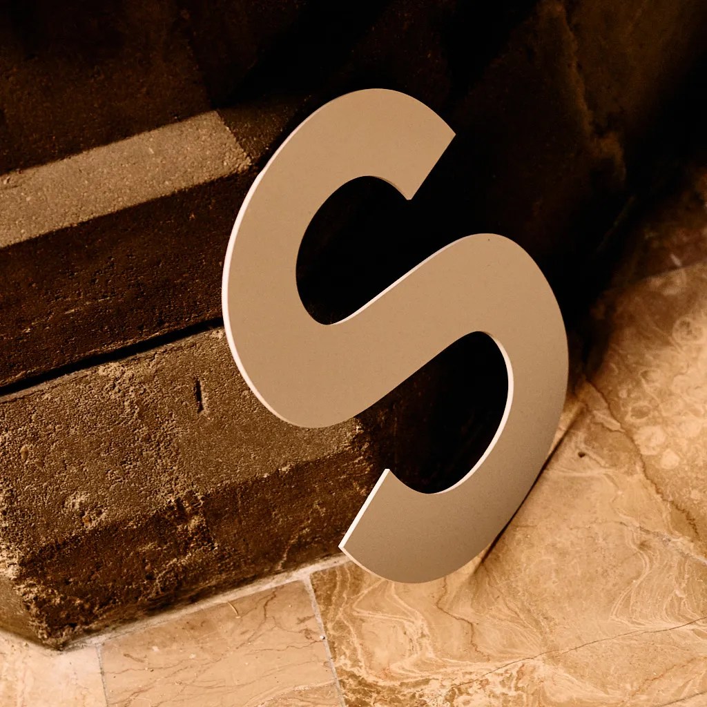 Rassembler; littérature; voix; arts visuels; performance; sculpture; mots; lettres; chants; installation performée; performance; in situ; production Tenderfluid; tender.fluid; tenderlyfluid; typographie; textes; impression; documentaire; enquête; sociologie; espaces fictionnels; fiction; composites; activés; porosités; espace du réel; espace de la fiction; collectif; collectif chose; @tenderfluid;voci umane; plateau urbain;