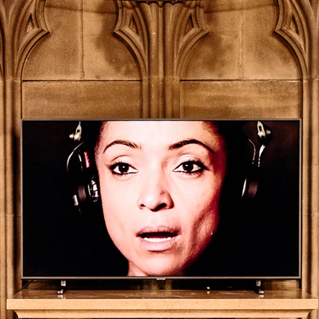 Camille Llobet; Majelich; vidéo; soprano; Magali Léger; interprète; voix; sons; reproduction; mot; multiple; expérimentation; vidéo; création sonore et vidéo; protocole; répétition; paroles; perceptions; ludique; vocales; vocalise; babillements; transcription; sonore; bruits; bouches; tenderfluid; tender.fluid; tenderlyfluid; voci umane; parttion; bruit; elliptique; primaire; mouvements des corps; exercice; micro-mouvement; retranscription; contrôle; code social; inventaire; performance; film; prestation; scénique; mise en scène; montrouge; dispositif; tournage; précision; transcrire; babils; voix adulte; répétition; caméra