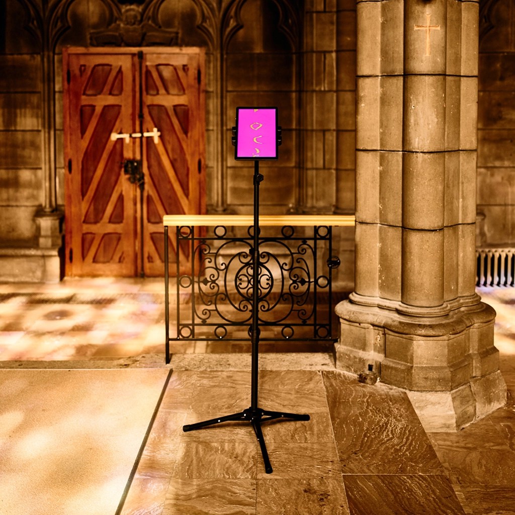 Voci Umane; Juliette Gelli~; Artiste plasticienne; multimédia; graphiste; scénographe; designer; lettres sifflées; smarthphone; performance; risographie; 2022; communication visuelle; siffer; sifflement; Dispositifs interactifs; scénographies; affiches; jetons; joue; supports; astuces; moment; partager; VOCIUMANE; tenderfluid; tenderlyfluid; tender.fluid; marie gayet; pascal mouisset; technomagique; musique; son; voix; art contemporain; artist; exposition collective; regroupement artistique; collectif; tendre; fluide; alternatif; run-space; Olivier Bémer; Marine Billet; Judith Deschamps; Emma Dusong; Jérémy Faivre; Juliette Gelli~; Lorraine Hellwig; Christine Herzer; Shayna Klee; Laurent Lacotte; Juliette Lemontey; Camille Llobet; Martin Monchicourt; Marion Moskowitz; Pascal Mouisset; Boryana Petkova; Scalarstation; Doriane Souilhol; Valentin Van Der Meulen; Mélanie Yvon; Clarisse Dachy; Jawaher Aka